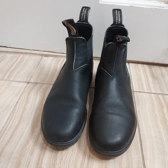 Blundstone Black Chelsea Boot - Picture 4 of 9